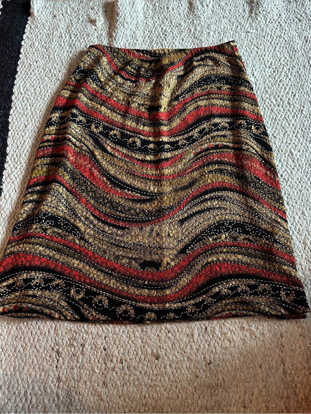 Vintage Brittany Black Premiere Metallic Red Gold Black Midi Skirt M